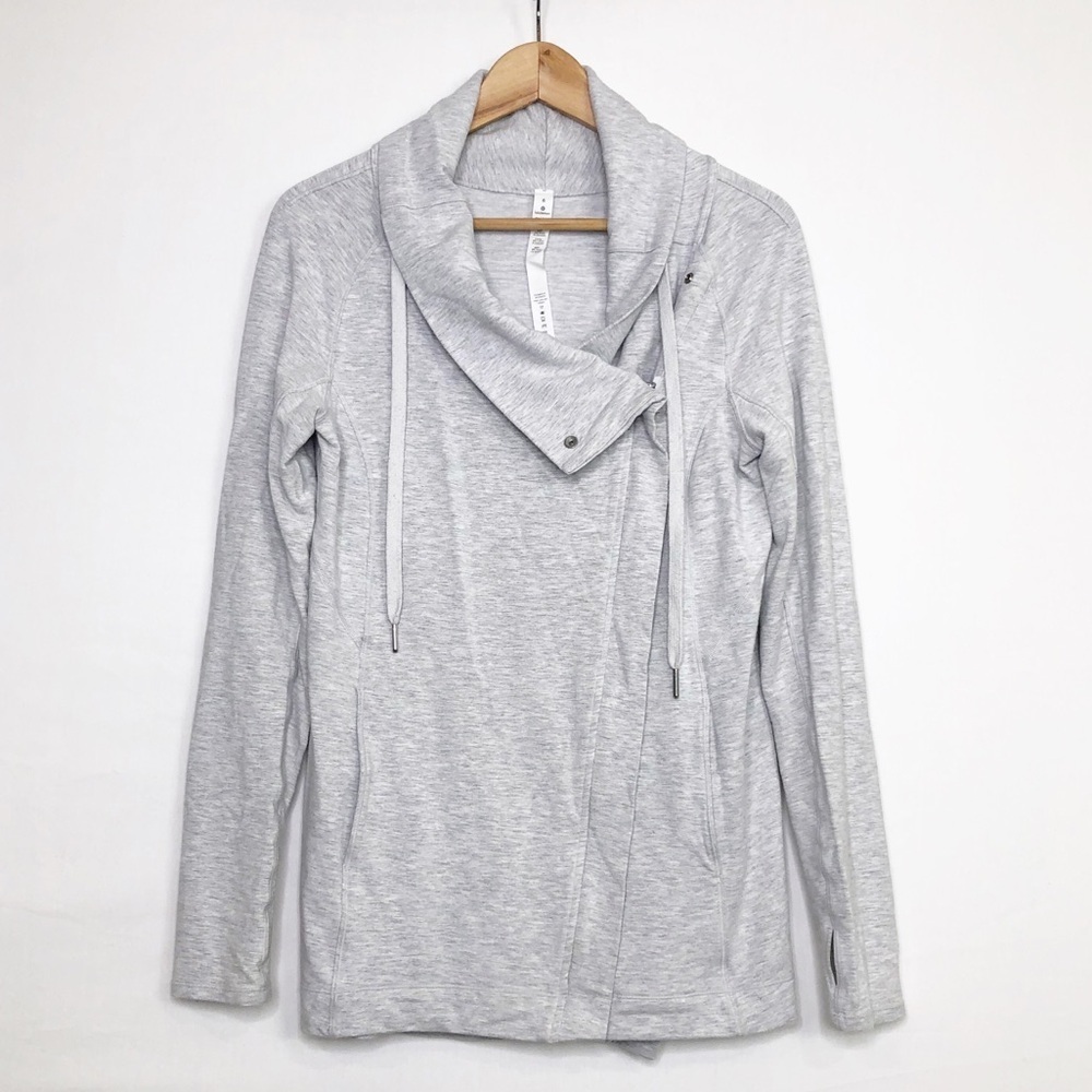 Lululemon size 6 Coast easy wrap ultralight heathered jacket. - Picture 2 of 9
